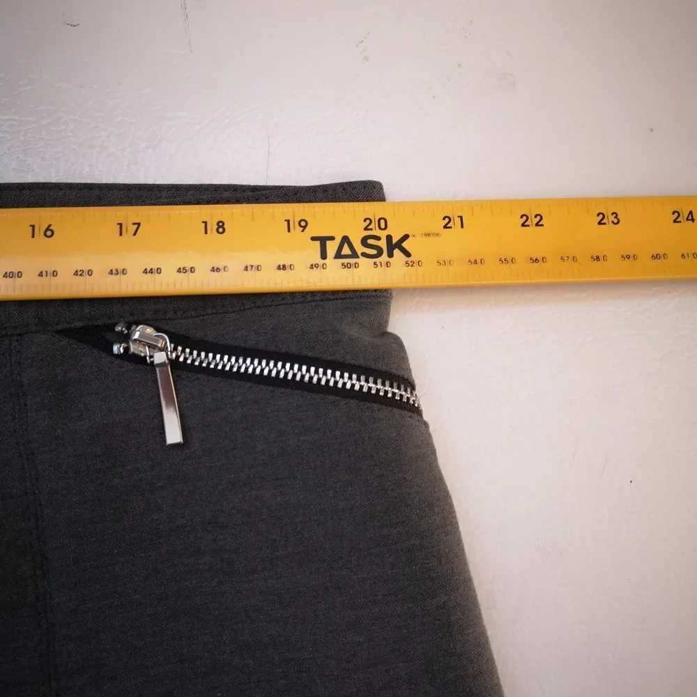 Laura Plus Ladies Size 16 Straight Legs Dark Grey Dress Pants - Picture 9 of 11